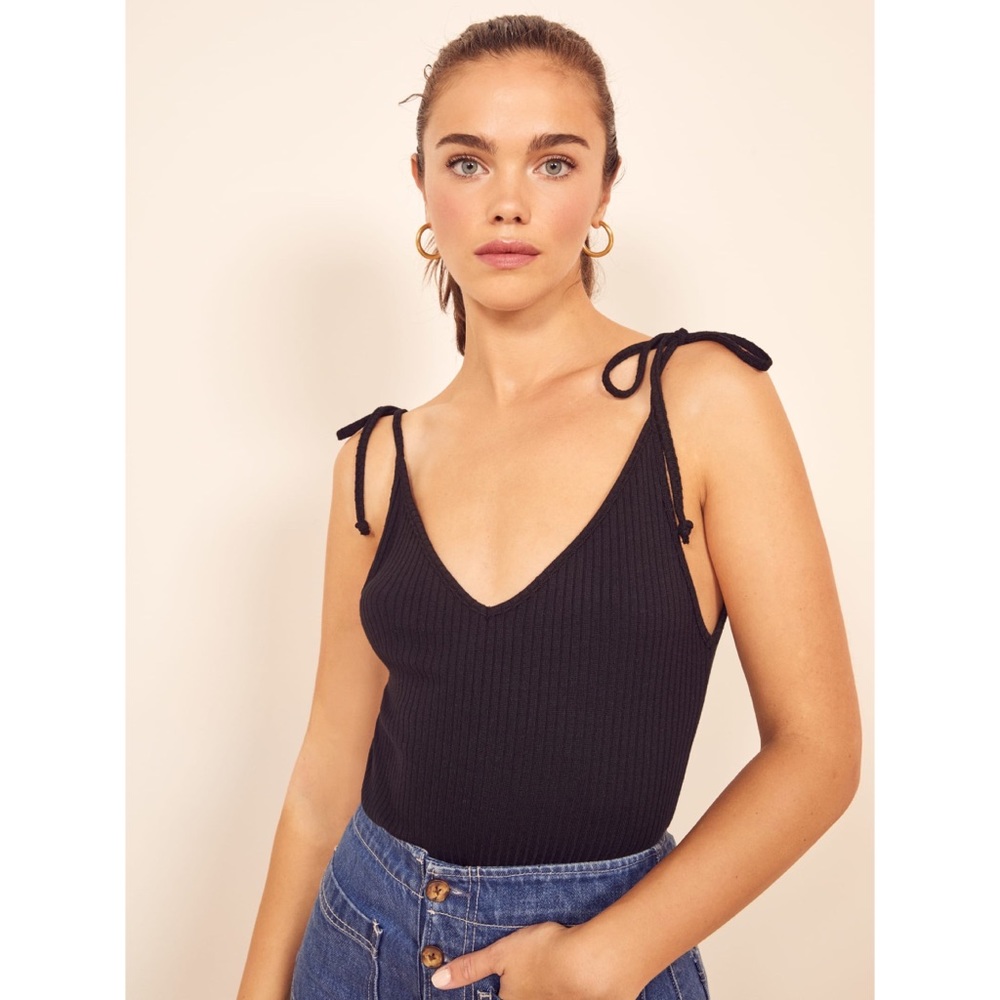 Reformation Amelia Top in Black